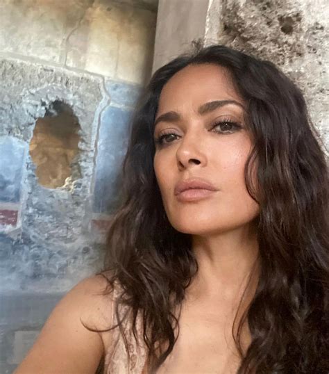 salma hayek posing nude|Salma Hayek, 56, Poses Nude, Showing Off Abs in Sauna Pic